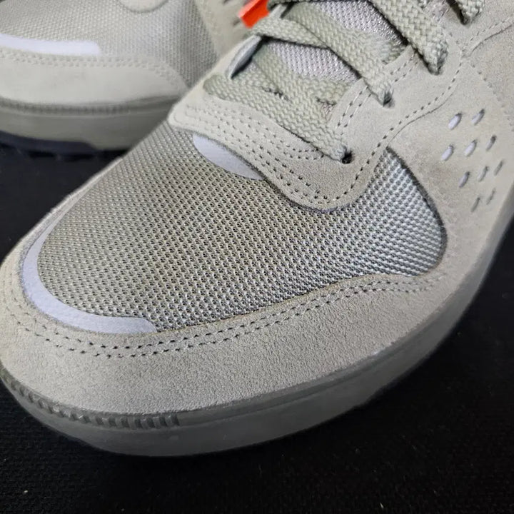 [BUNJANG] Nike C1TY Surplus Light Army Khaki Sneakers / 614-[새상품] 나이키 C1TY 서플러스 라이트 아미 카키 280