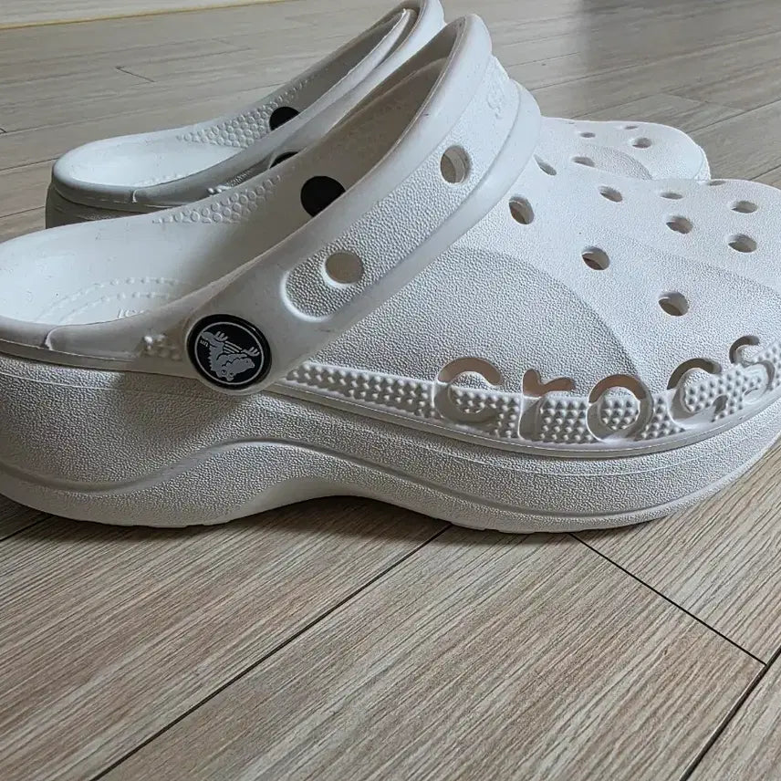 [BUNJANG] Crocs Baya Platform Clog (Size 220) / 크록스 바야 플랫폼 클로그 220