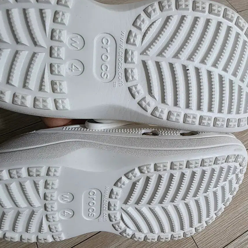 [BUNJANG] Crocs Baya Platform Clog (Size 220) / 크록스 바야 플랫폼 클로그 220