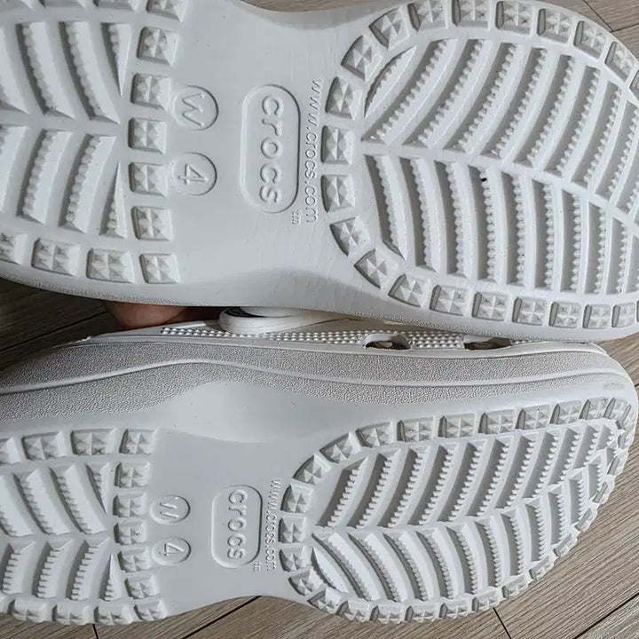 [BUNJANG] Crocs Baya Platform Clog (Size 220) / 크록스 바야 플랫폼 클로그 220