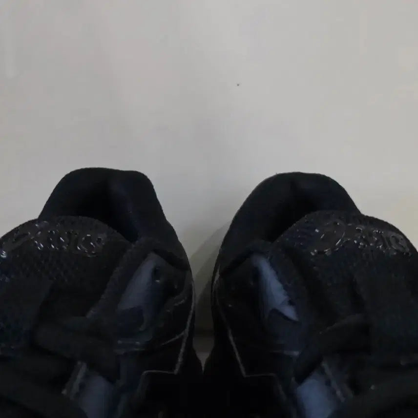 [SOLD OUT] [240] 아식스 조그100S 트리플블랙 와이드발볼2E
