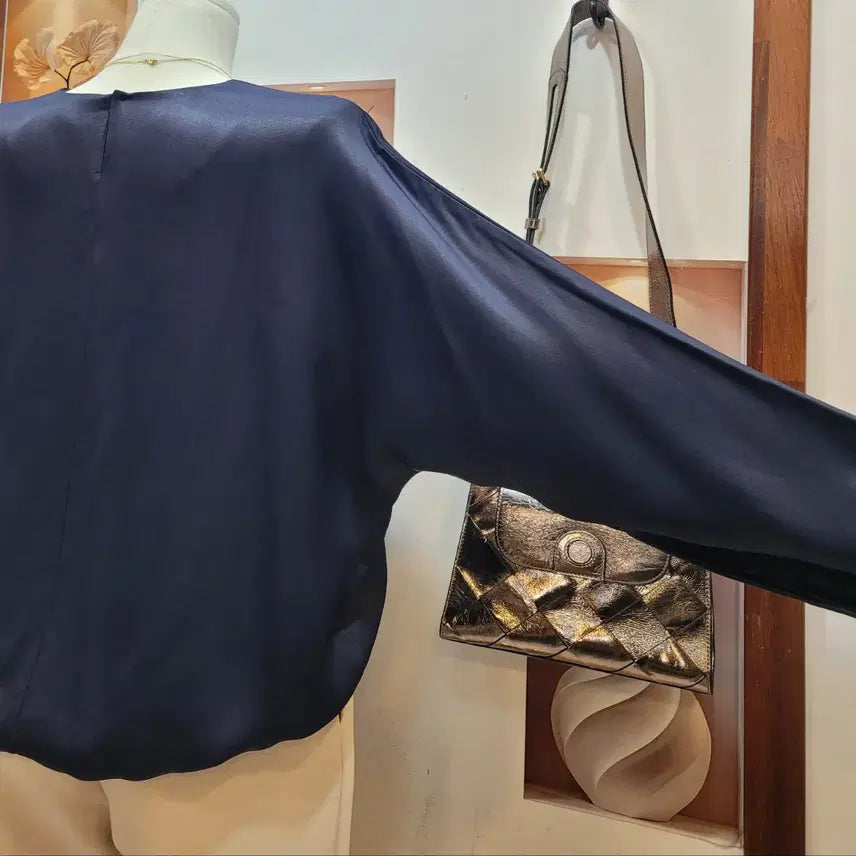 [BUNJANG] ZARA Silky Navy Blouse / 자라 ZARA 실키 네이비 블라우스