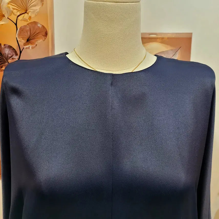 [BUNJANG] ZARA Silky Navy Blouse / 자라 ZARA 실키 네이비 블라우스