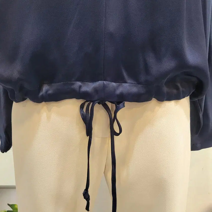 [BUNJANG] ZARA Silky Navy Blouse / 자라 ZARA 실키 네이비 블라우스