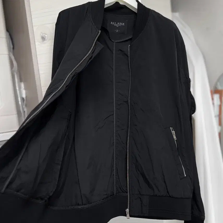 [SOLD OUT] 겟유즈드 바스락 경량 항공점퍼 바람막이