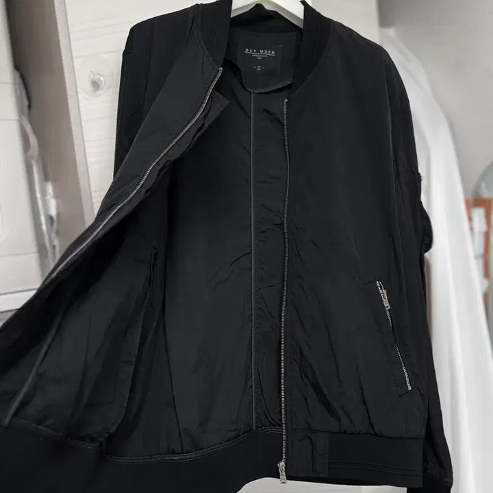 [SOLD OUT] 겟유즈드 바스락 경량 항공점퍼 바람막이