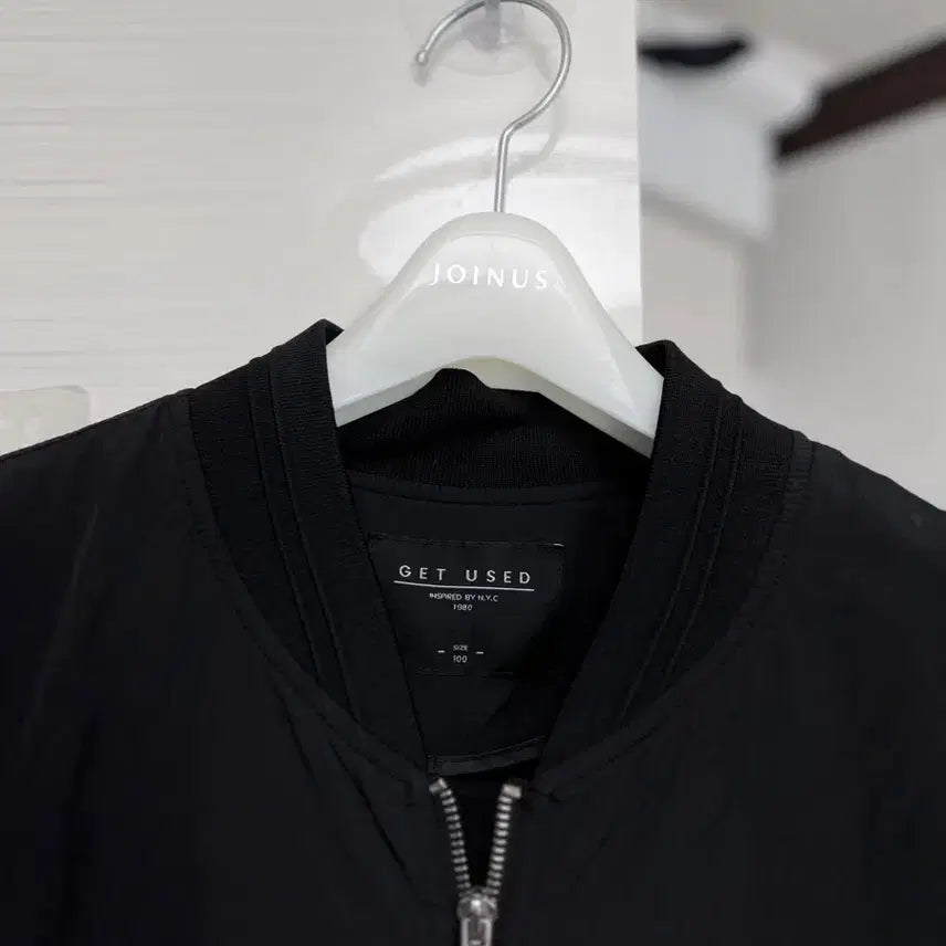 [SOLD OUT] 겟유즈드 바스락 경량 항공점퍼 바람막이