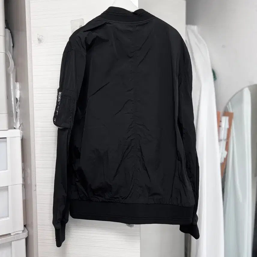[SOLD OUT] 겟유즈드 바스락 경량 항공점퍼 바람막이