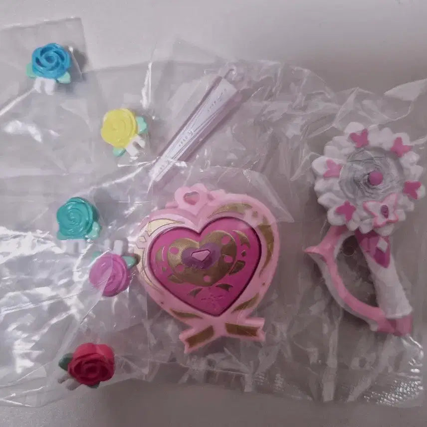 [BUNJANG] Precure Cure Fleure Heart Brooch Set / 프리큐어 큐어플뢰레,하트브로치 가챠