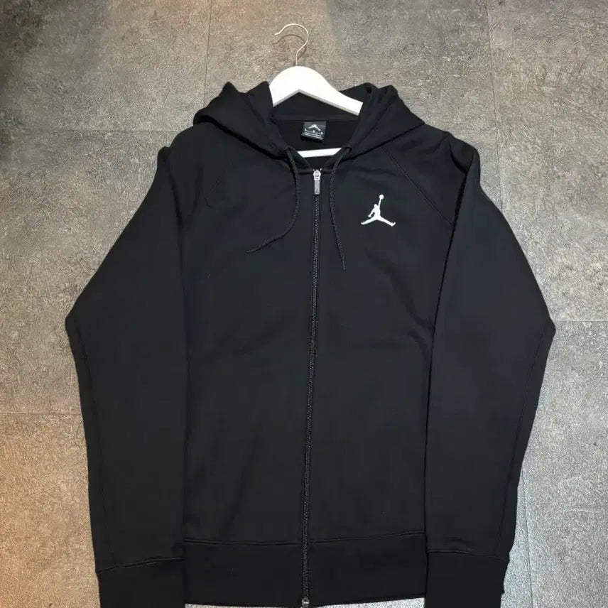 [BUNJANG] Jordan Black Hoodie Zip-Up Jacket (Overseas Edition) - L Size / 조던 블랙 후드집업 점퍼 해외판 L사이즈