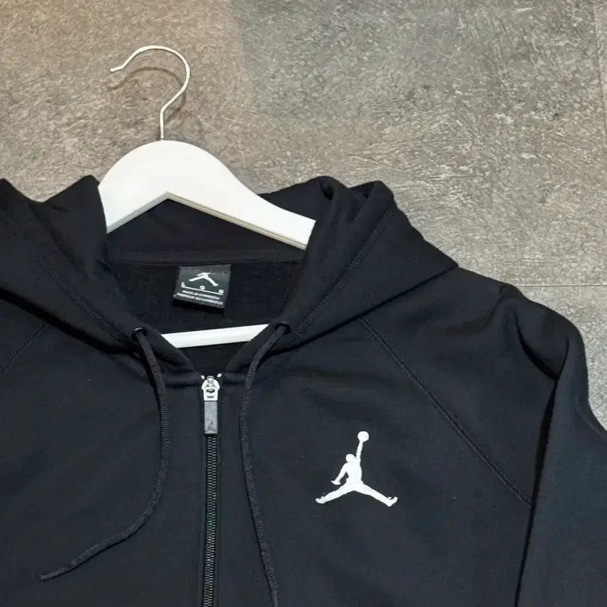 [BUNJANG] Jordan Black Hoodie Zip-Up Jacket (Overseas Edition) - L Size / 조던 블랙 후드집업 점퍼 해외판 L사이즈