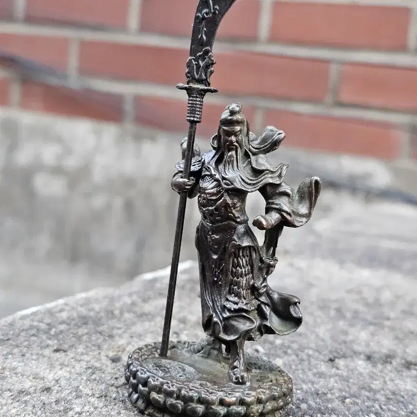 [BUNJANG] Miniature Guan Yu Statue with Halberd / [무료배송] &
