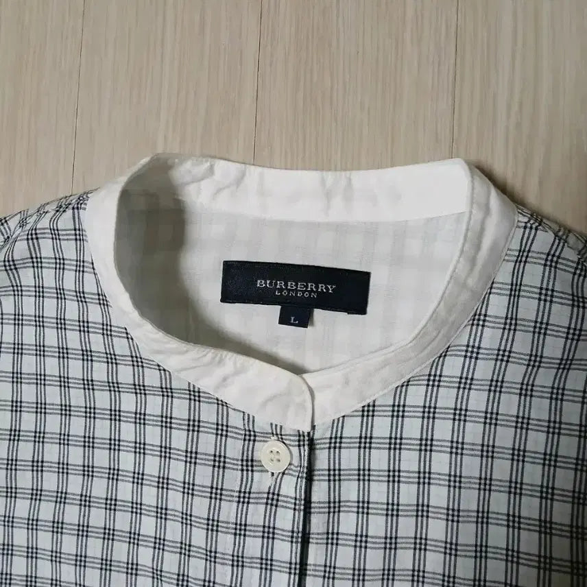 [BUNJANG] Burberry Check Pattern Henley Shirt / 정품 버버리 체크 패턴 헨리넥 셔츠