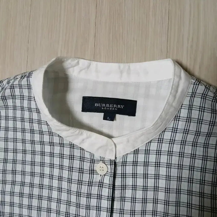[BUNJANG] Burberry Check Pattern Henley Shirt / 정품 버버리 체크 패턴 헨리넥 셔츠