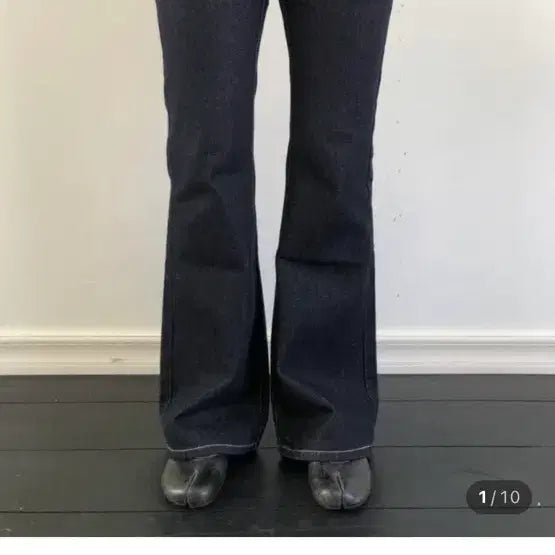 [SOLD OUT] yue WEEKLY RAW DN 위클 생지 데님 s