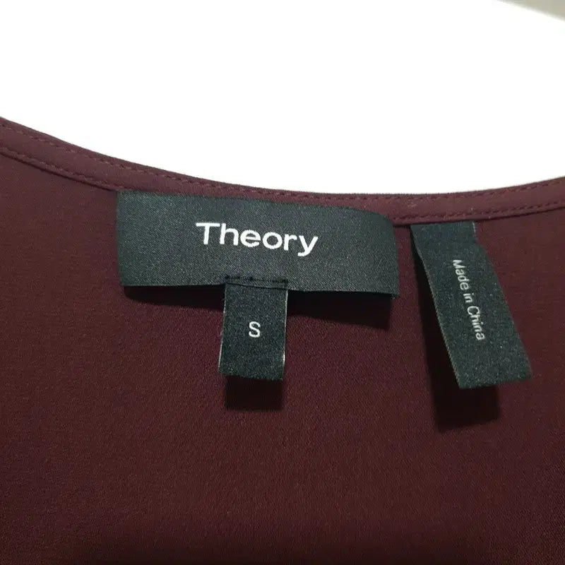 [BUNJANG] Theory V-Neck Sleeveless Silk Blouse / 띠어리 브이넥 민소매 실크 블라우스 S_S0242
