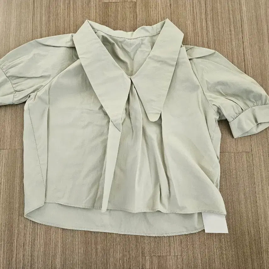 [BUNJANG] Mint Big Collar Short Sleeve Blouse / 민트색 빅카라 반팔 블라우스