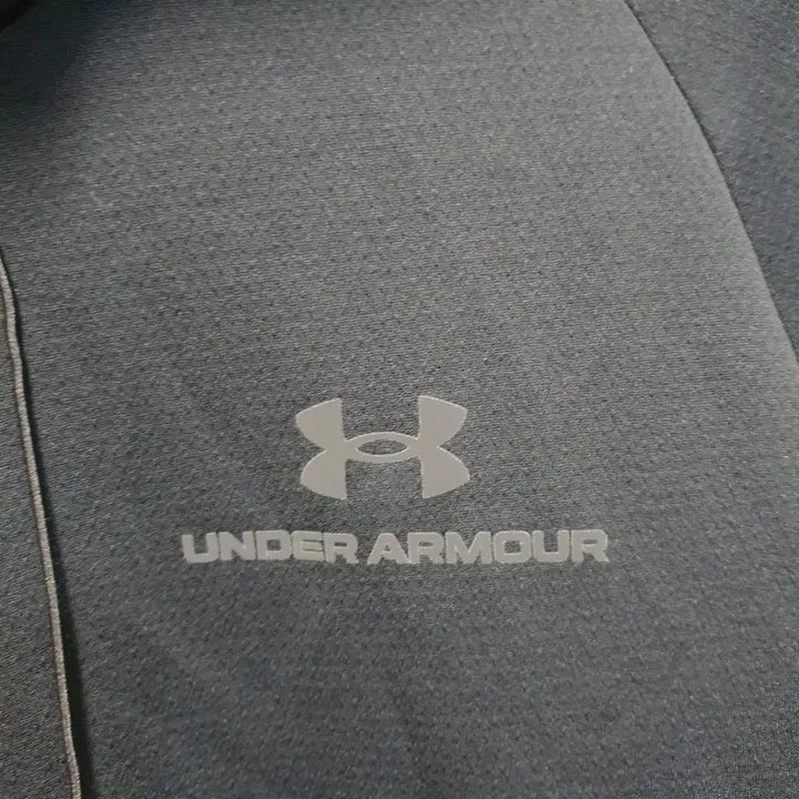 [BUNJANG] Under Armour Rush Black Hoodie Zip-up XL / 언더아머 러쉬 블랙 후드집업 XL