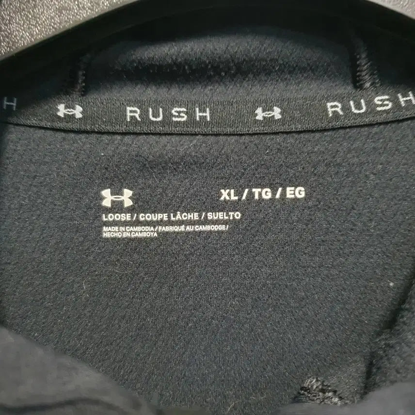 [BUNJANG] Under Armour Rush Black Hoodie Zip-up XL / 언더아머 러쉬 블랙 후드집업 XL