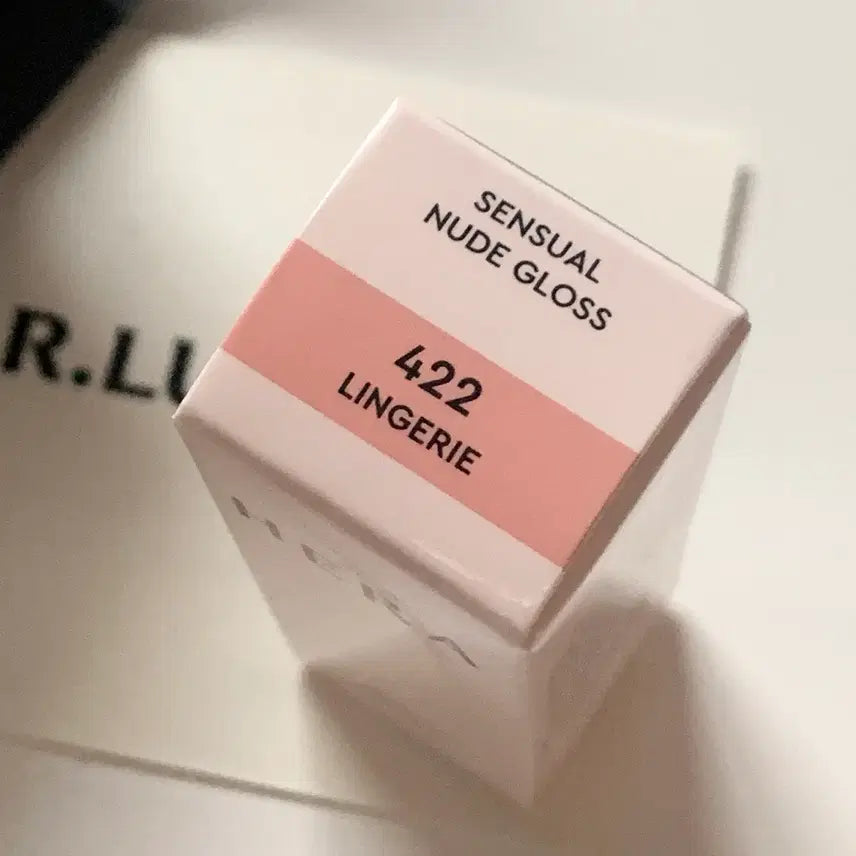[BUNJANG] Hera Sensual Nude Lip Gloss 422 Lingerie / 헤라 센슈얼 누드 립글로스 422란제리