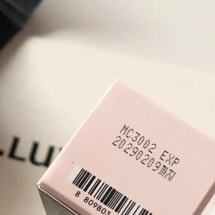 [BUNJANG] Hera Sensual Nude Lip Gloss 422 Lingerie / 헤라 센슈얼 누드 립글로스 422란제리