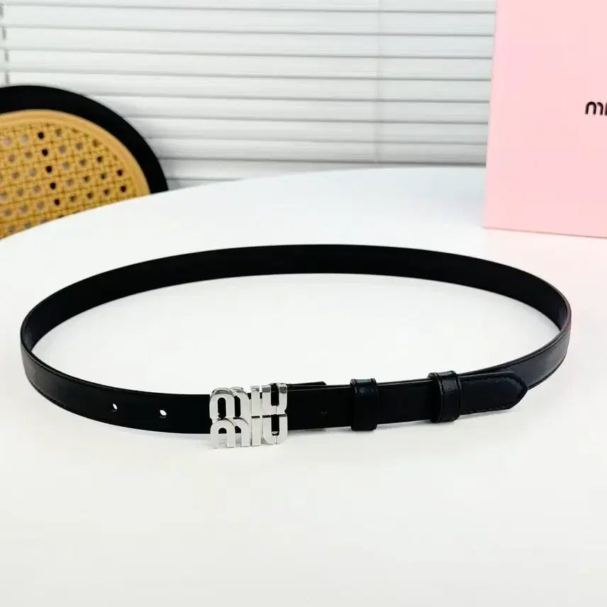 [SOLD OUT] 미우미우 여성 벨트 로고 버클 가죽 벨트 사이즈 80 폭 2.0cm