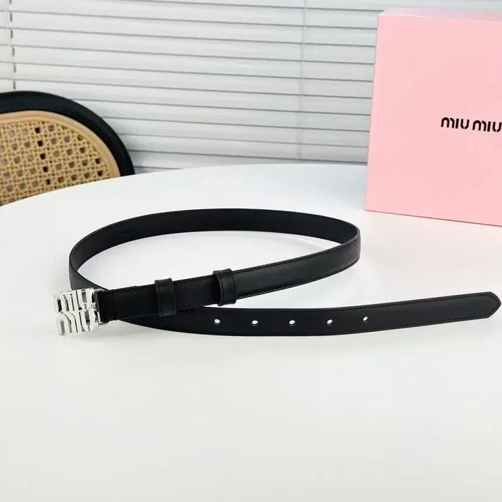 [SOLD OUT] 미우미우 여성 벨트 로고 버클 가죽 벨트 사이즈 80 폭 2.0cm