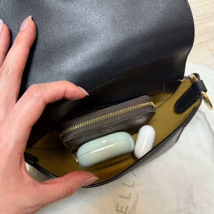 [BUNJANG] Stella McCartney Saddle Shoulder Bag / 스텔라 맥카트니 블랙 숄더백 새들백