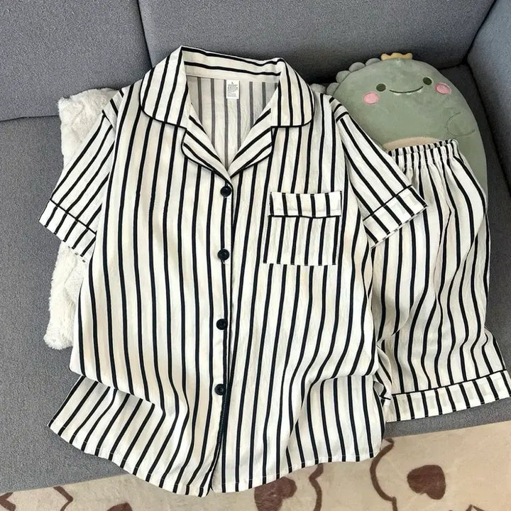 [BUNJANG] Striped Short-Sleeve Pajama Set / 스트라이프 반팔 잠옷 세트