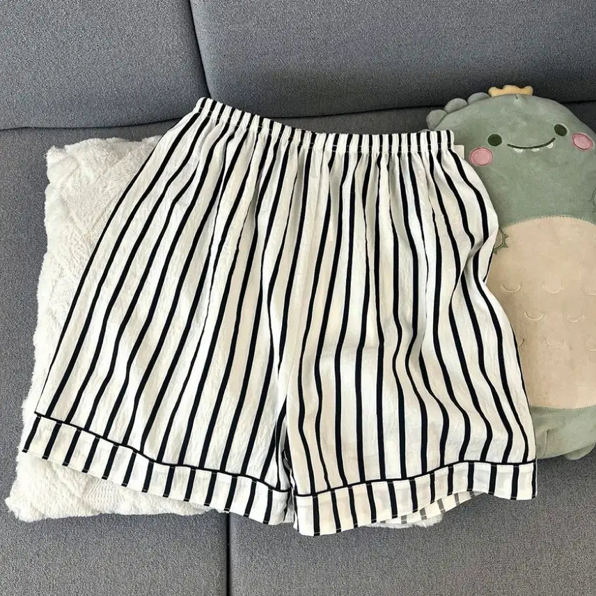 [BUNJANG] Striped Short-Sleeve Pajama Set / 스트라이프 반팔 잠옷 세트