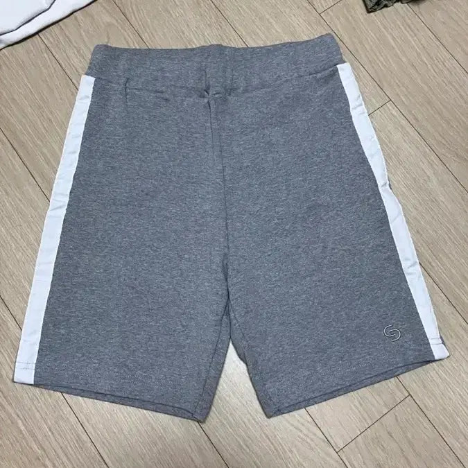 [BUNJANG] Seric Shorts / 세릭 반바지