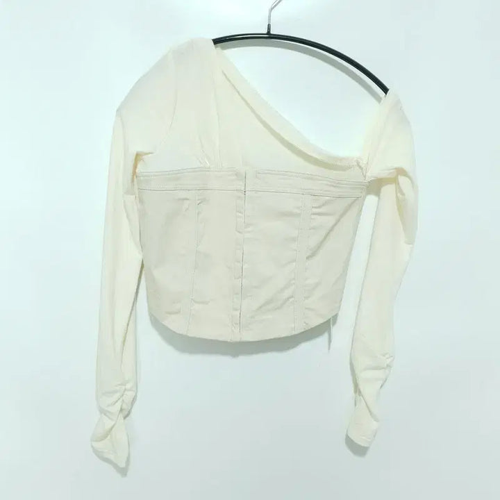[BUNJANG] Unbranded Ruffled One-Shoulder Crop Top / 셔링 원숄더 핑거홀 배색 크롭 티 S_M0135