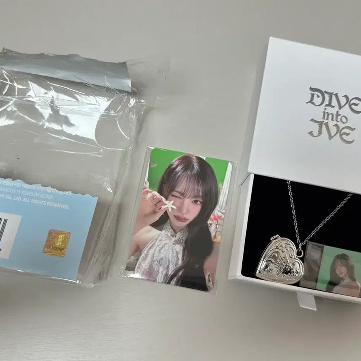 [BUNJANG] IVE Liz Rocket Pendant Necklace / 아이브 목걸이 팬콘서트 로켓 펜던트 목걸이 리즈