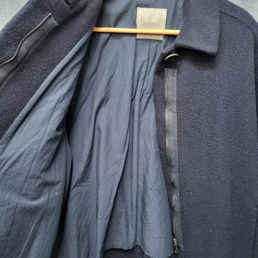 [SOLD OUT] BCBG 앙고라 혼방 네이비 루즈핏 하프 코트