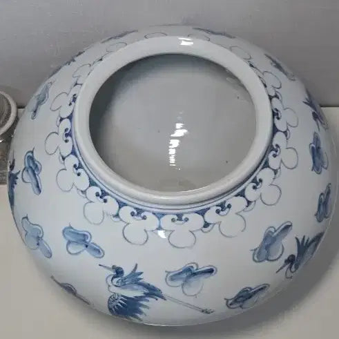 [BUNJANG] Celadon Porcelain Cloud and Crane Motif Jar / 청화 백자 운학문 항아리