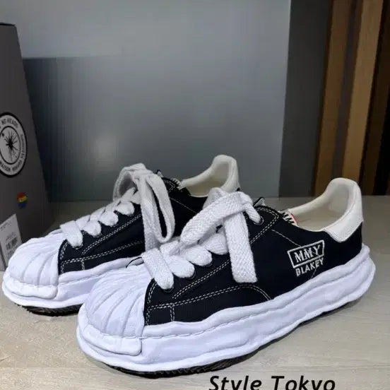 [BUNJANG] Maison Mihara Sneakers / 메종 미하랴 스니커즈