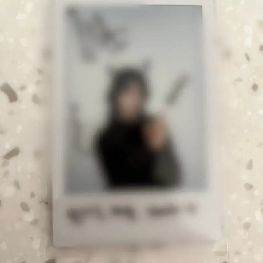 [SOLD OUT] 배드빌런 이나 싸인 폴라로이드 양도