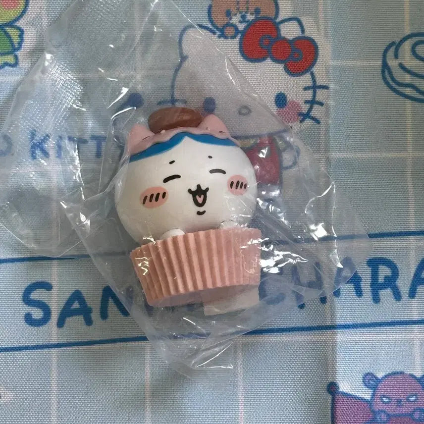 [BUNJANG] Munjakgwi Hachiware Hidden Cupcake Monitor Figure / [미개봉 / 박스있음] 먼작귀 하치와레 컵케이크 히든 모니터 피규어