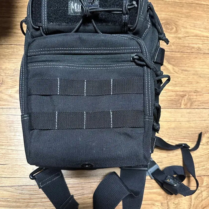 [SOLD OUT] 맥포스 점보 스왈로우 슬링백 2회착용