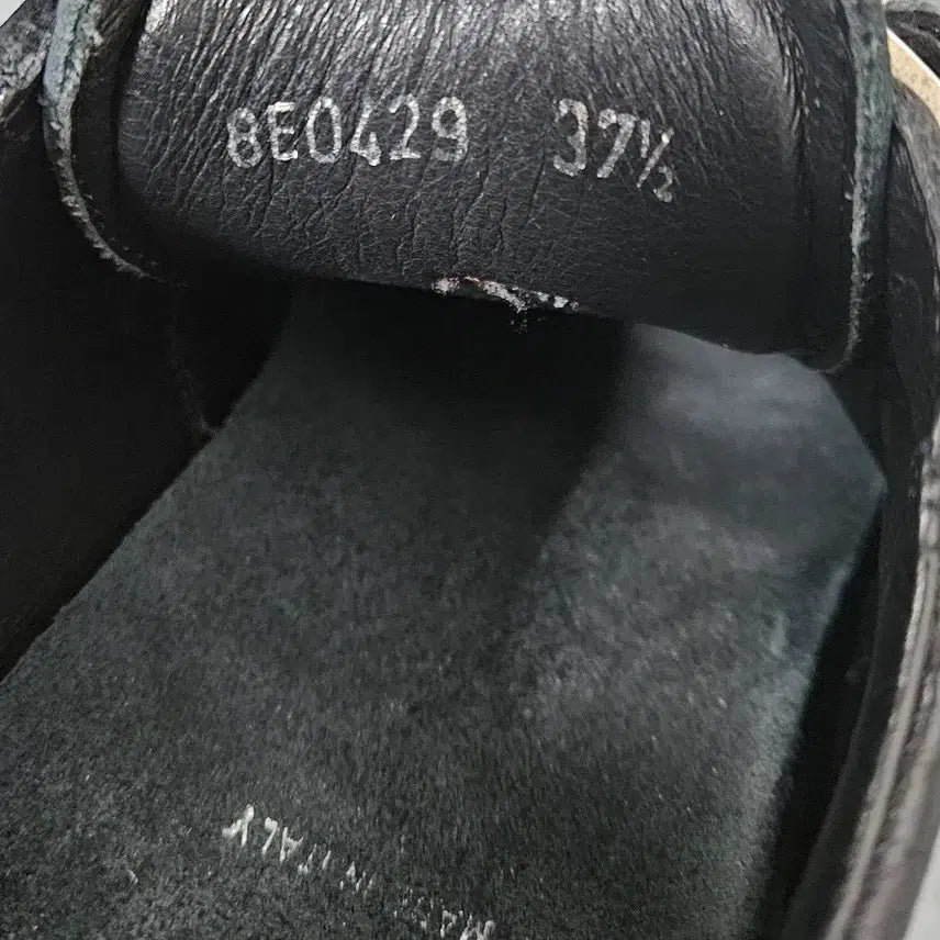 [BUNJANG] Fendi Leather Sneakers / 펜디 가죽 스니커즈
