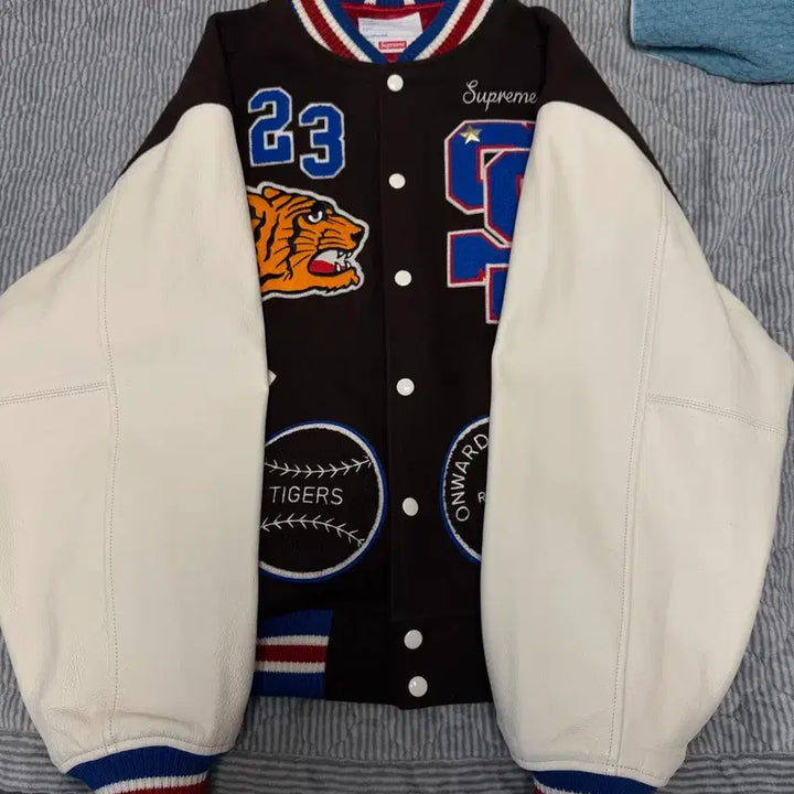 [BUNJANG] Supreme Tiger Varsity Jacket Brown / (L) 슈프림 타이거 바시티 자켓 브라운
