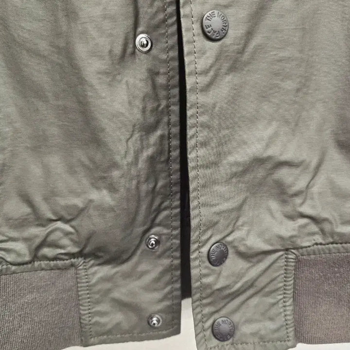 [SOLD OUT] 노스페이스 화이트라벨 코팅 버튼 봄버자켓.싸이즈 100~105
