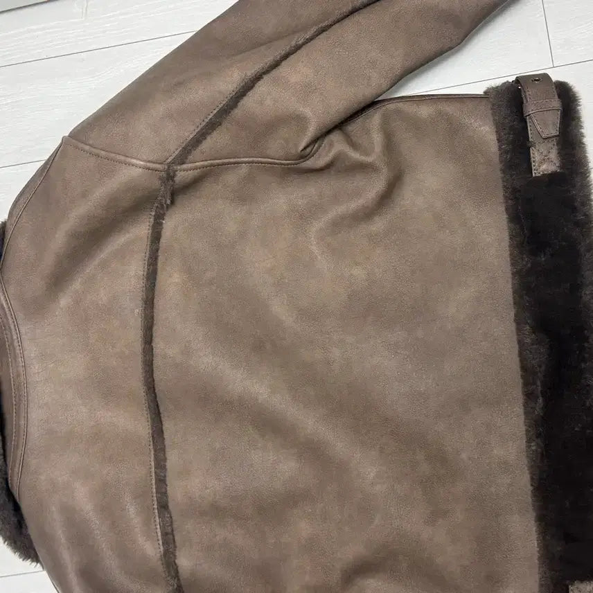 [BUNJANG] After Hours Faux Shearling Jacket / 애프터아워즈 무스탕