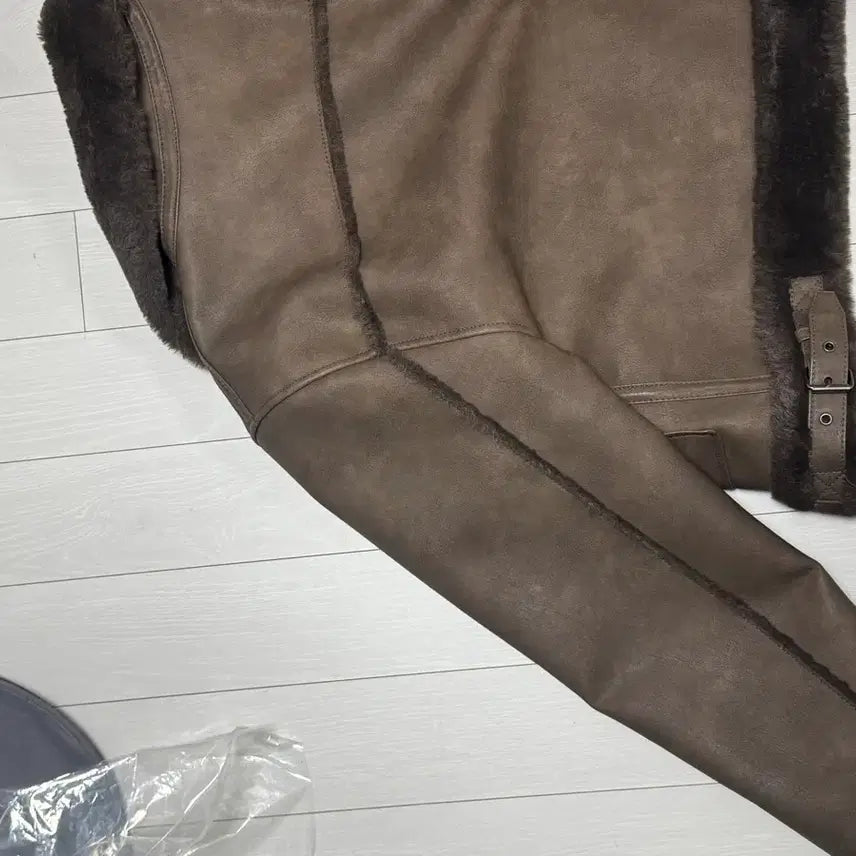 [BUNJANG] After Hours Faux Shearling Jacket / 애프터아워즈 무스탕