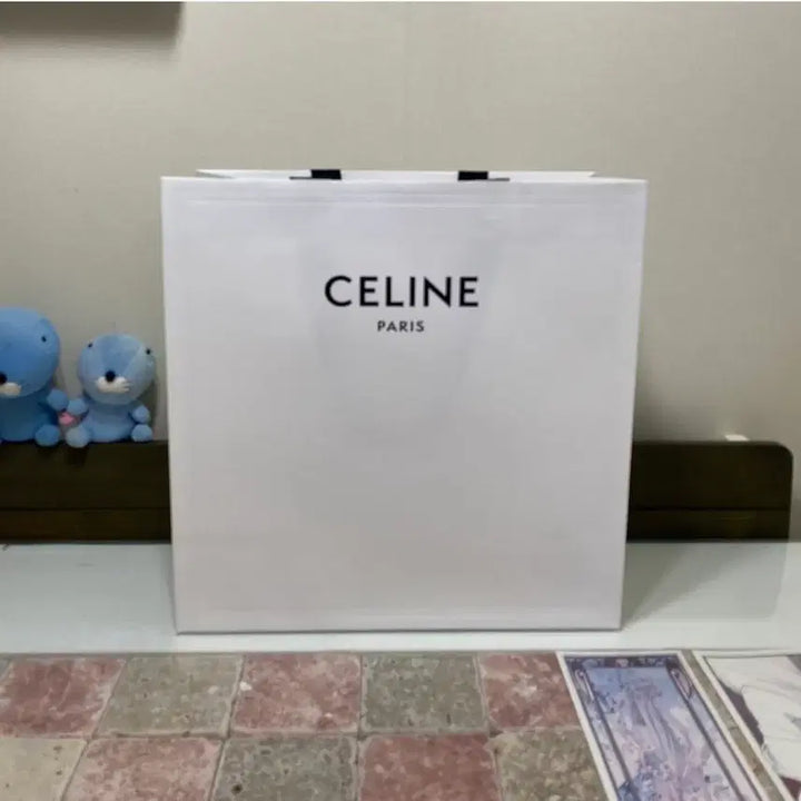 [BUNJANG] Celine Box and Shopping Bag / 셀린느 가방 박스(31x31x12.5) + 쇼핑백