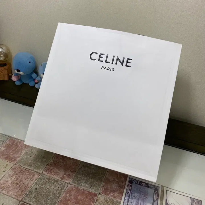 [BUNJANG] Celine Box and Shopping Bag / 셀린느 가방 박스(31x31x12.5) + 쇼핑백