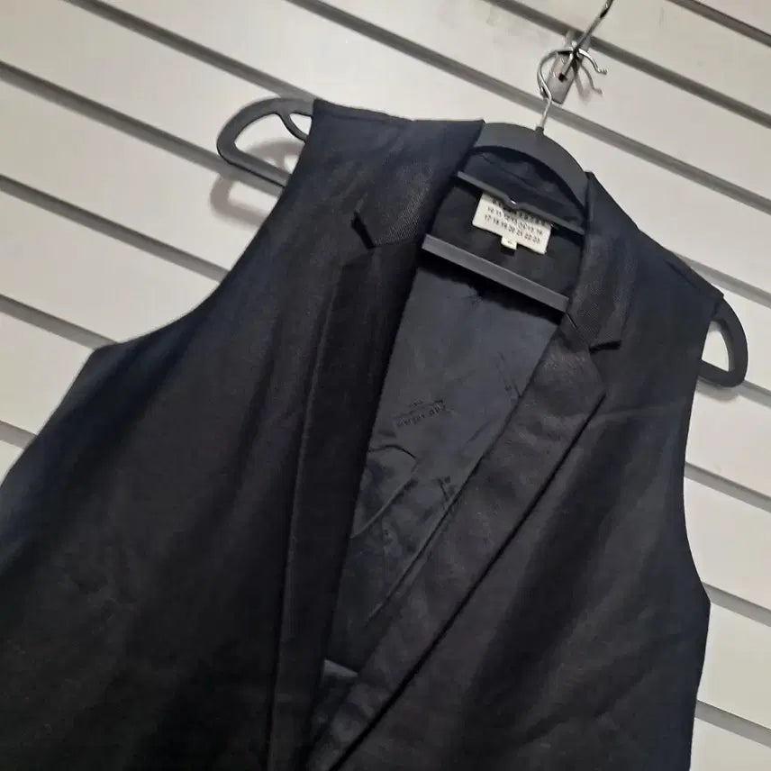 [BUNJANG] Maison Margiela Black Silk Blend Long Vest / 마르지엘라 블랙 롱 실크혼방 베스트 조끼/66/옷장꾸미기