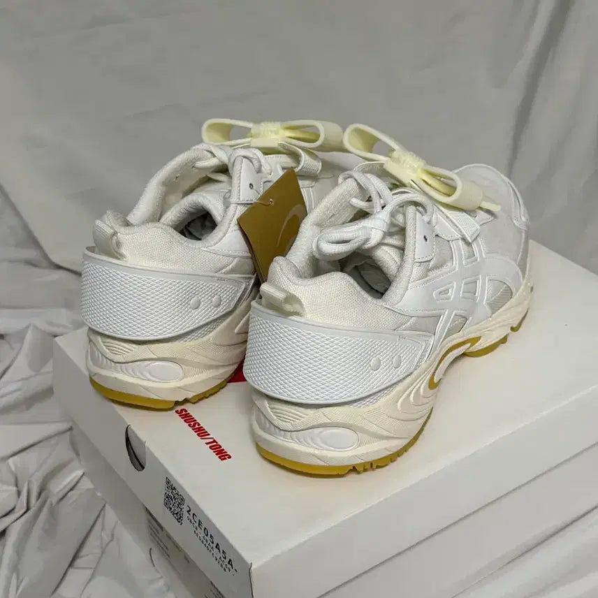 [BUNJANG] Asics Gel-MC White Sneakers / 슈슈통 아식스 젤 엠화이트