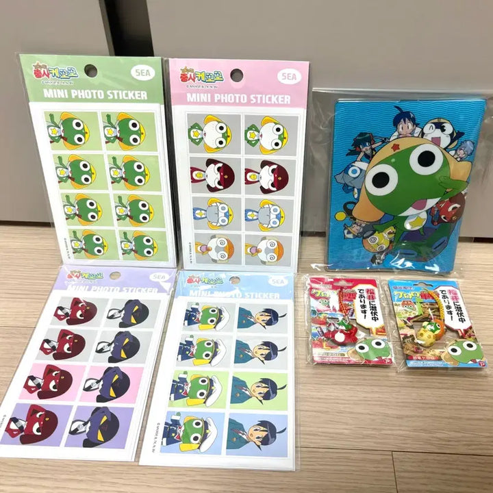 [BUNJANG] Keroro Unopened Photo Album Keychain Bundle Set / 미개봉) 케로로 증명사진 / 고전 사진첩 키링 일괄