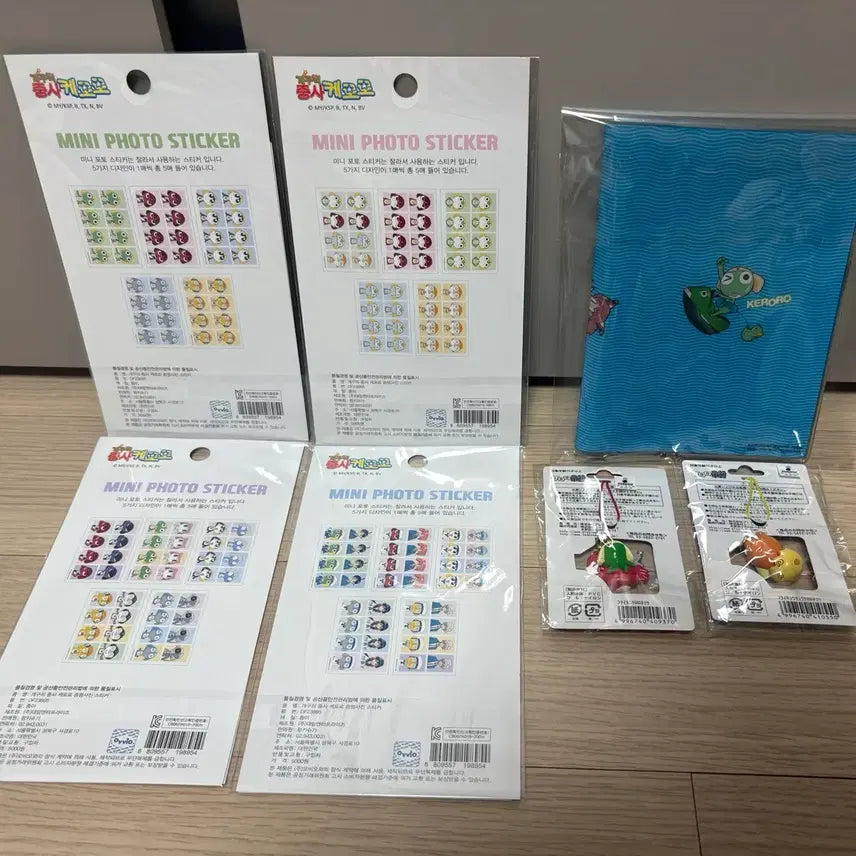[BUNJANG] Keroro Unopened Photo Album Keychain Bundle Set / 미개봉) 케로로 증명사진 / 고전 사진첩 키링 일괄